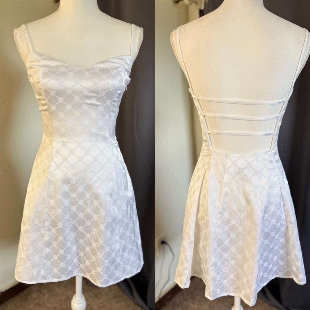 Vintage Gunne Sax White Mini Dress Size 3 Y2K Coquette Open Back